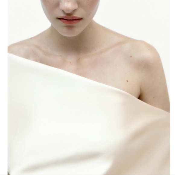 Zara ASYMMETRICAL SATIN EFFECT TOP - Picture 11 of 16